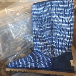 New size 9 ugg boots