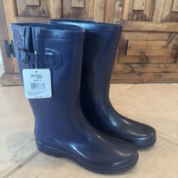Brand NEW with tags Rainboots size 9