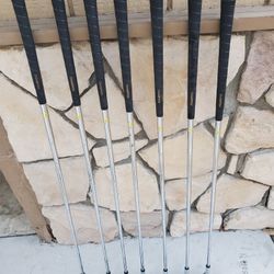 Golf Clubs 