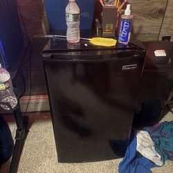 Black Fridge