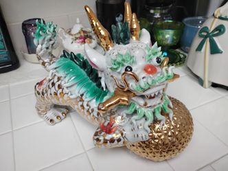 Vintage Porcelain Foo Dog Dragon Figurine Jade Gold Samurai Sword