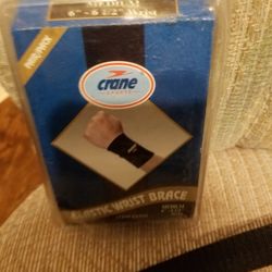 2 Crane Sports Elastic Wrist Brace Medium 6"×6-1/2"-$5.00