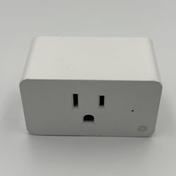 General Electric Indoor Smart Plug White CPLGSTDBLW1