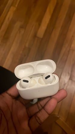 Apple AirPods Pro with Charging Case