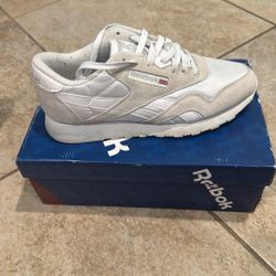 7.5 Men's Reebok White