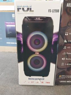 Altavoz portátil con control remoto y 3 horas de reproducción disponible por $249.