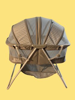Baby colors bassinet