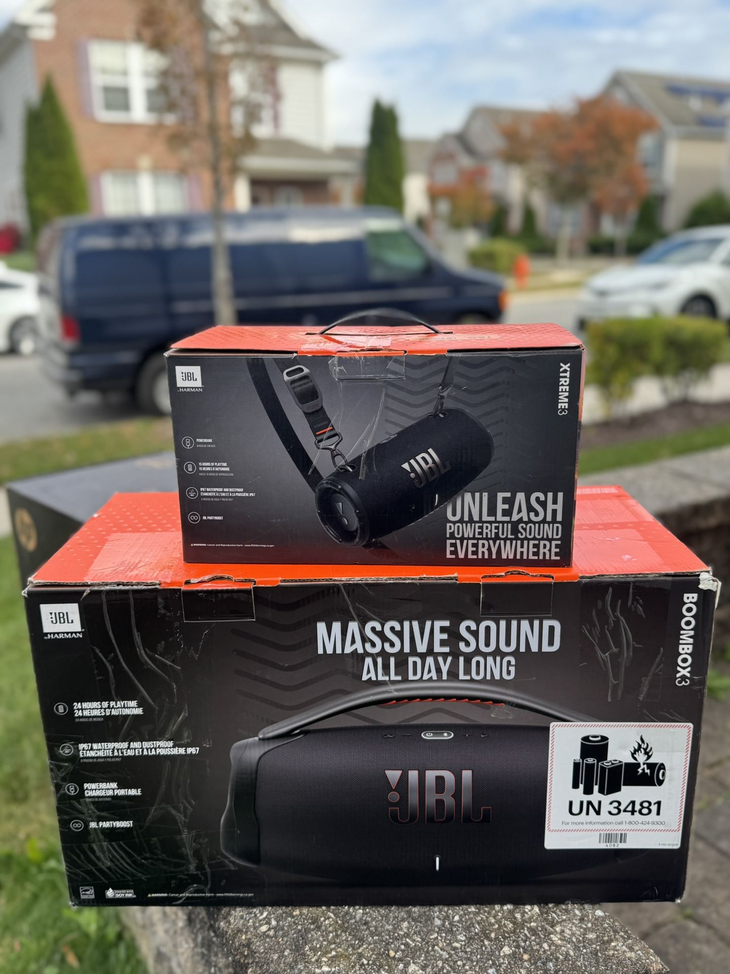 2 JBL speakers BoomBox3 & JBL xtreme