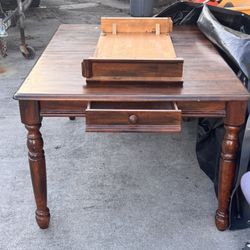 Beautiful Wooden Table With Leaf Seat 6 To 8. $100. Good Condition.