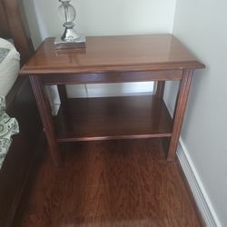Set Of 2 Side Tables