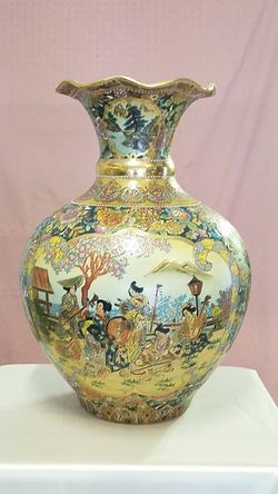 Decorative 19in tall Vase