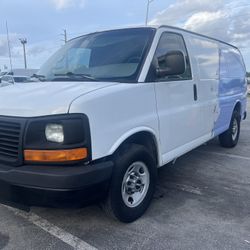 2008 gMC Savana 2500
