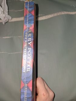 ROWLING YEAR 1, HARRY POTTER AND THE SORCERER'S STONE, SCHOLASTIC.