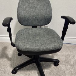 Comfortable Adjustable Office Chair