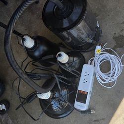 Reptile Heating Lamps And Humidifier 