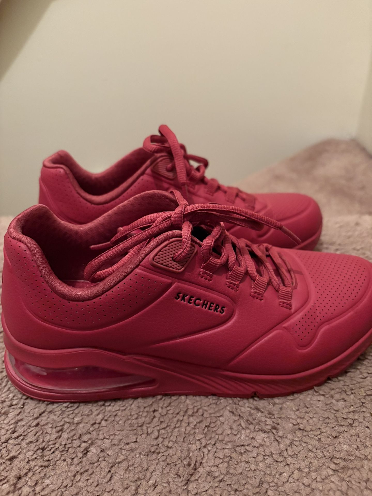 Sketchers Size 7