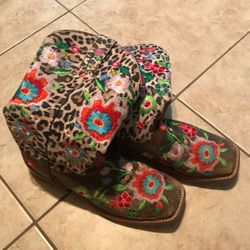Macie bean cow girl boots