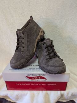 Women's Skechers size 9