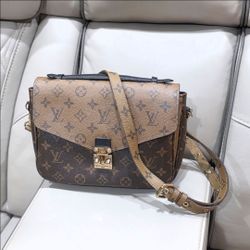 Louis Vuitton Monogram Reverse Pochette Métis