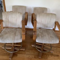 Four kitchen bar Stools