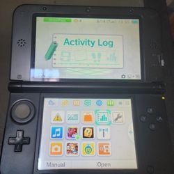 Nintendo 3dsxl With Charger And Pokémon Y