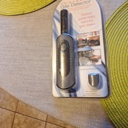 NEW PORTABLE GAS LEAK DETECTOR LOREST HOLDING ACETYLENE. $35 FIRM PRICE 