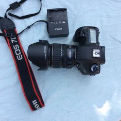 Canon 7D With Lens
