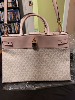 New Michael Kors Purse With Tags