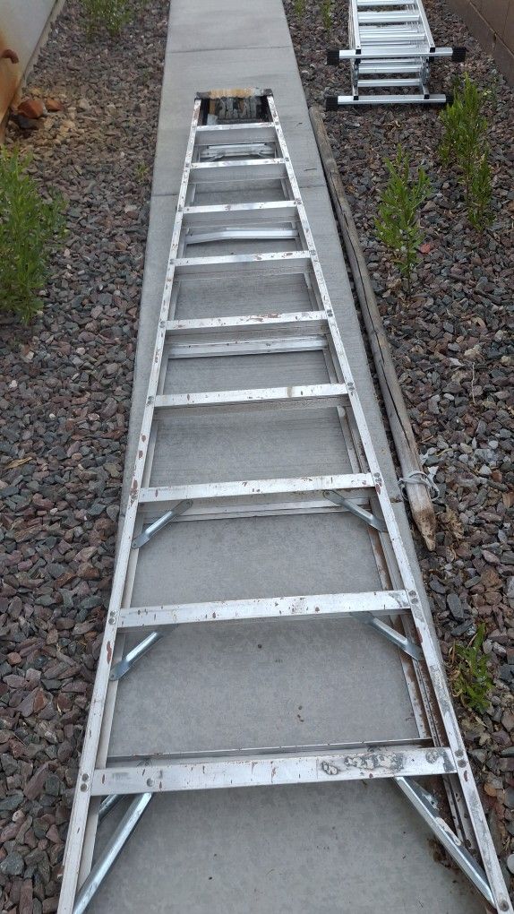 10 Ft LADDER A FRAME STYLE