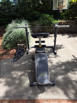 Golds Gym XRS 20  Workout Bench Plus Bar and Weights