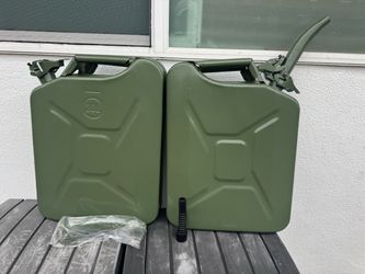 Gas tanks 5 gal