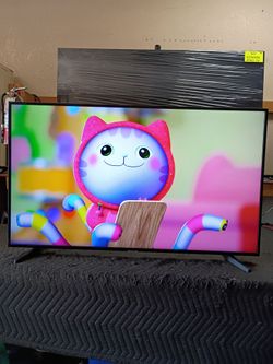 43 inch Samsung smart 4k tv ultra HD beautiful tv comes with remote control shows great quality clear picture works perfect guaranteed