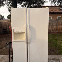 Side-by-Side Fridge/. OBO100  Will Work With Price
