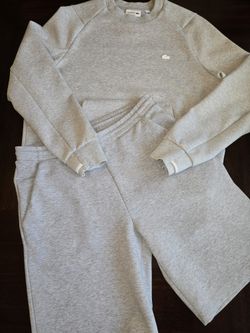 Lacoste Sweatshirt and shorts size Large Gray 