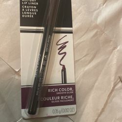Cover Girl Authentic Lip Liner ☺️