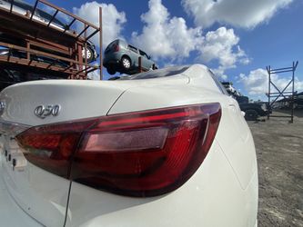 2014-2024 Infiniti Q50 Passenger Side Taillight 