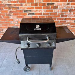 American Gourmet Char-Broil 3 Burner Black Gas Grill
