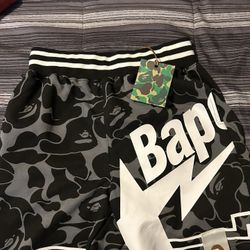 BAPE SHORTS 