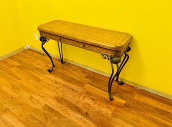 Elegant Foyer/ConsoleTable FOR SALE!!  