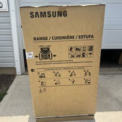Samsung 30-in 5 burner 6.0-cu ft Air Fry Convection Oven Freestanding Natural Gas Range Black Steel