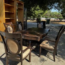 Dining Room Table, 6 Chairs, 1 Leaf