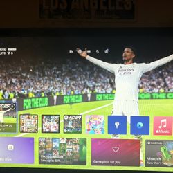 Xbox One With Controller And Headset 