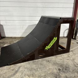Skate Ramp