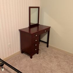 Makeup Vanity - Excellent Condition