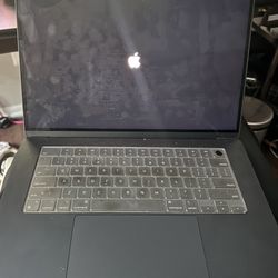 MacBook Air M2 2023 