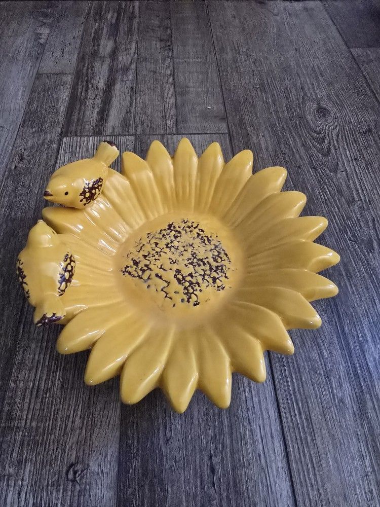 Bowl Or Bird Feeder About 8 Inches Diameter