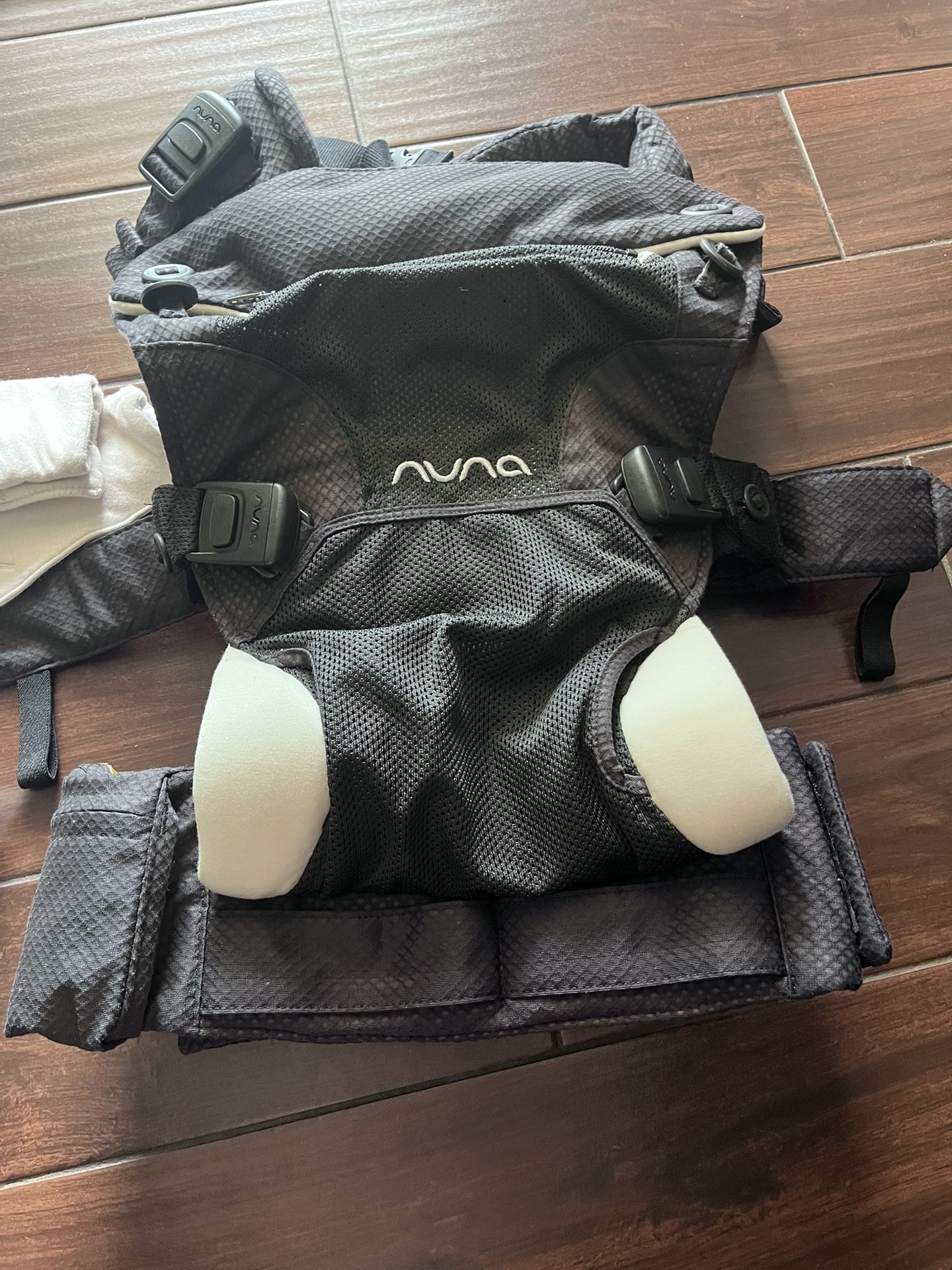 Nuna Baby Carrier 