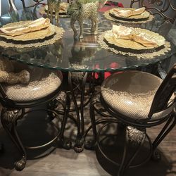 Beautiful Ornate Beveled Glass Table (4) Chairs