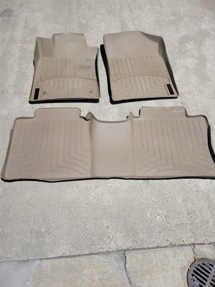 2005-12 Toyota Avalon Weather Tech Liner 