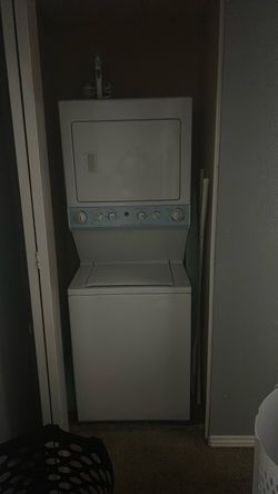 Stackable washer/dryer